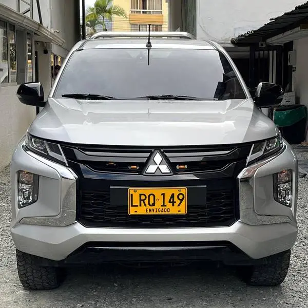 MITSUBISHI L200 GLS SE TP 2.5CC TD 4X4 2023